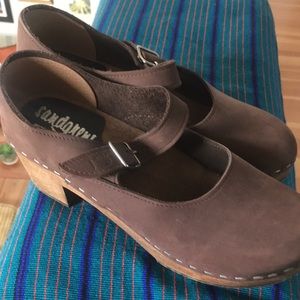 Sandgrens mary jane clogs